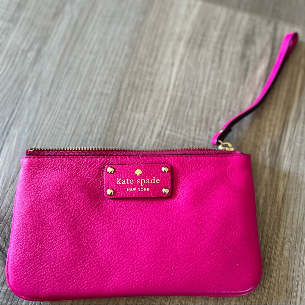 Kate Spade New York pink Wristlet new